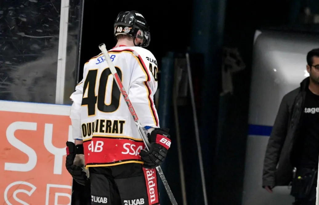 Stängs av fyra matcher efter huvudtacklingen
