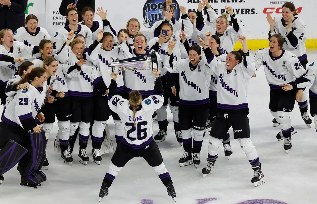 Minnesota vinner PWHL – som första lag någonsin