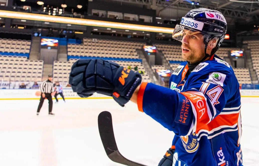 Var med och besegrade Leksand - och tog över poängligaledningen