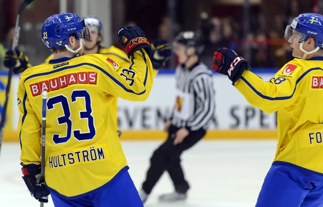 Tre poäng av Forsling – men Tre Kronor föll mot Schweiz i Ljungby