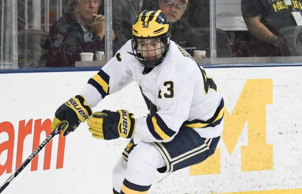 Ny förlust för Monténs gäng – jättetalangen briljerade: ”Bästa backen efter Rasmus Dahlin i draften”