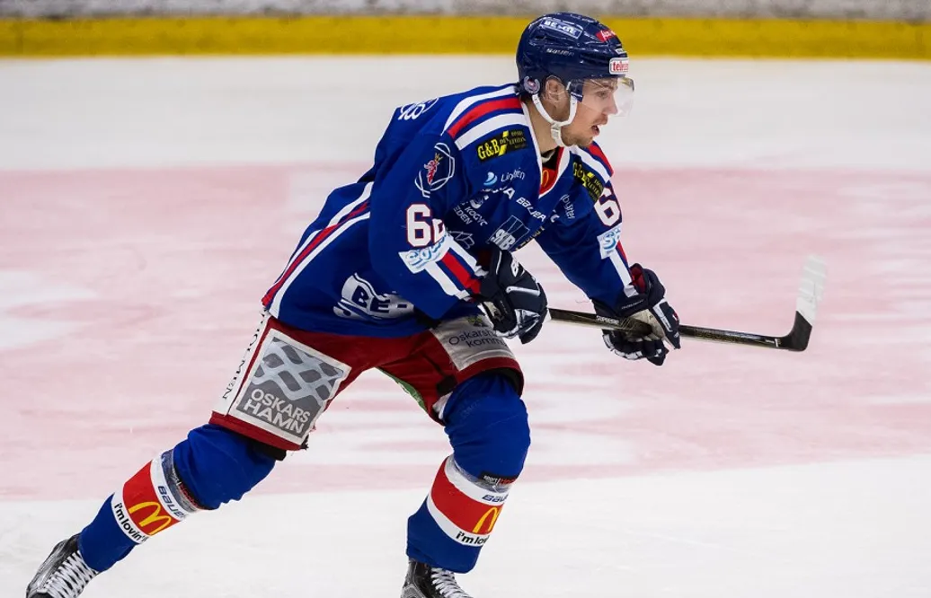 Oskarshamns-forwarden stängs av fem matcher efter huvudtacklingen