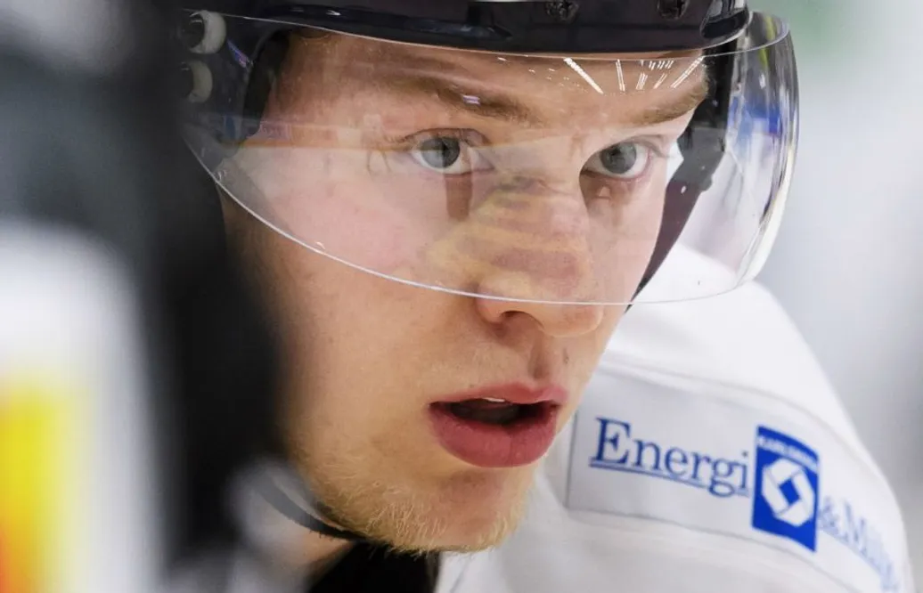 Mästarna kan gå miste om genombrottsmannen: ”NHL-avtal i grund och botten”