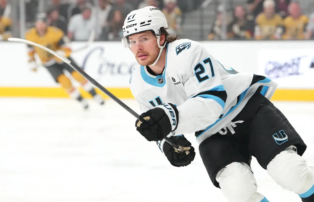 Barrett Hayton har skrivit på ett offer sheet med New Jersey Devils. Foto: Stephen R. Sylvanie-Imagn Images