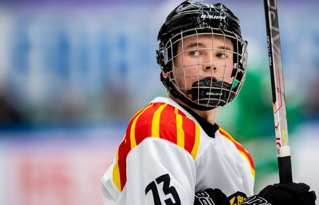 Theo Lindstein taggad på NHL-draften: "Nu är det bara kul"