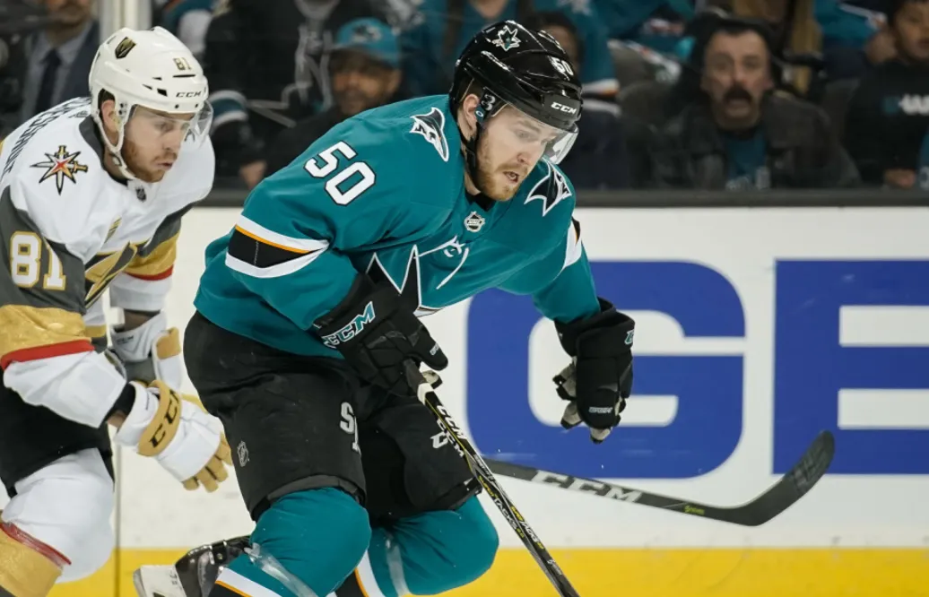 Sharks undviker skiljedomstol – säkrar poängplockare för ytterligare två år