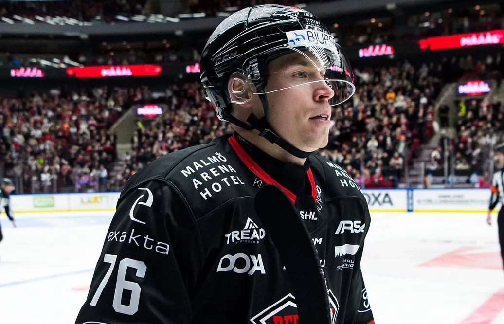 Tomi Sallinen får leta efter en ny klubb med säsongen precis runt hörnet.