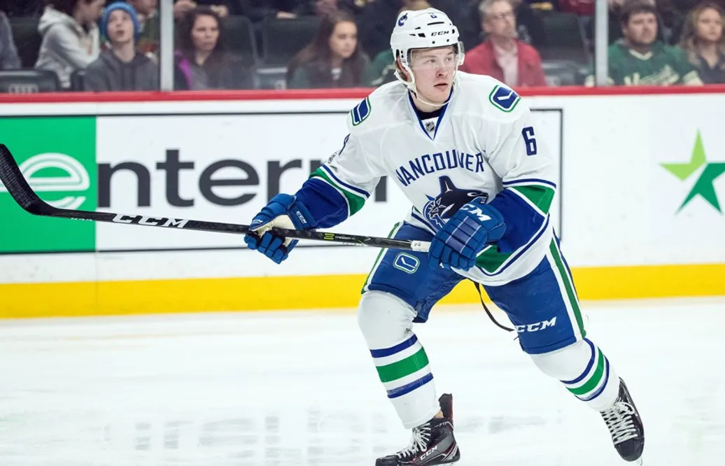 VIDEO: Spelade collegehockey igår – målskytt i NHL idag