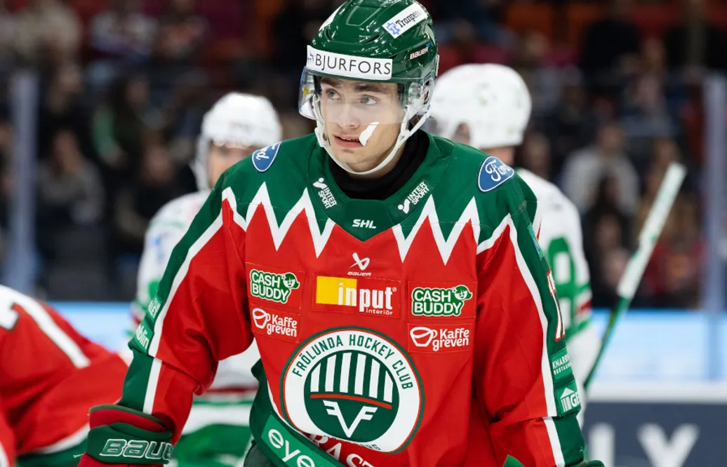 Isac Born förlänger kontraktet med Frölunda