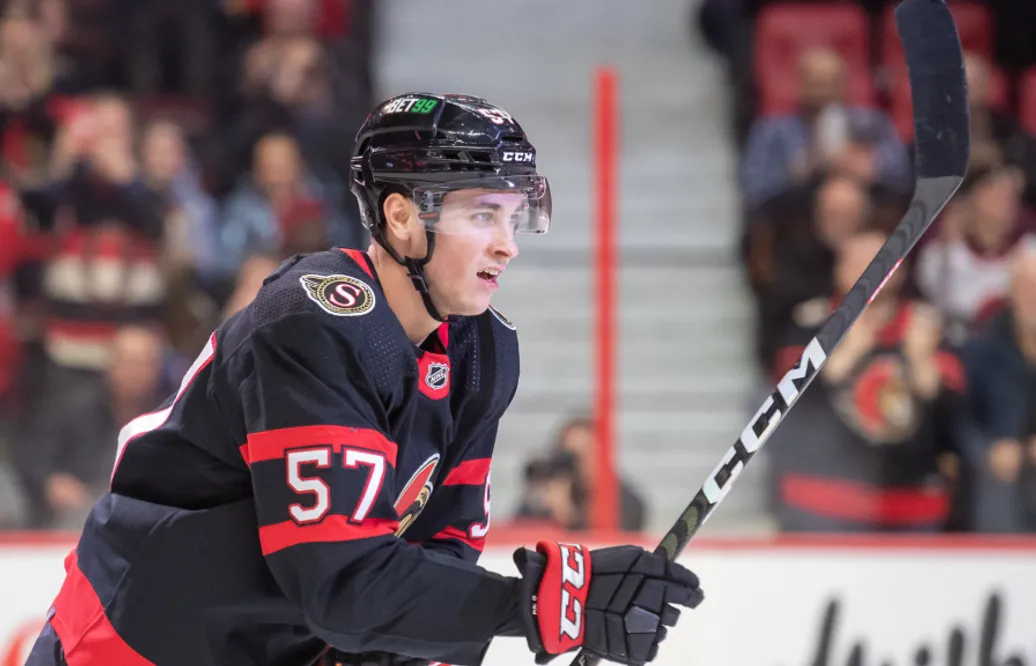 Shane Pinto skriver kontrakt med Ottawa – efter långa avstängningen