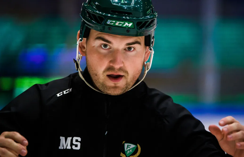 Maciej Szwoch vårdas på iva efter träningsolycka