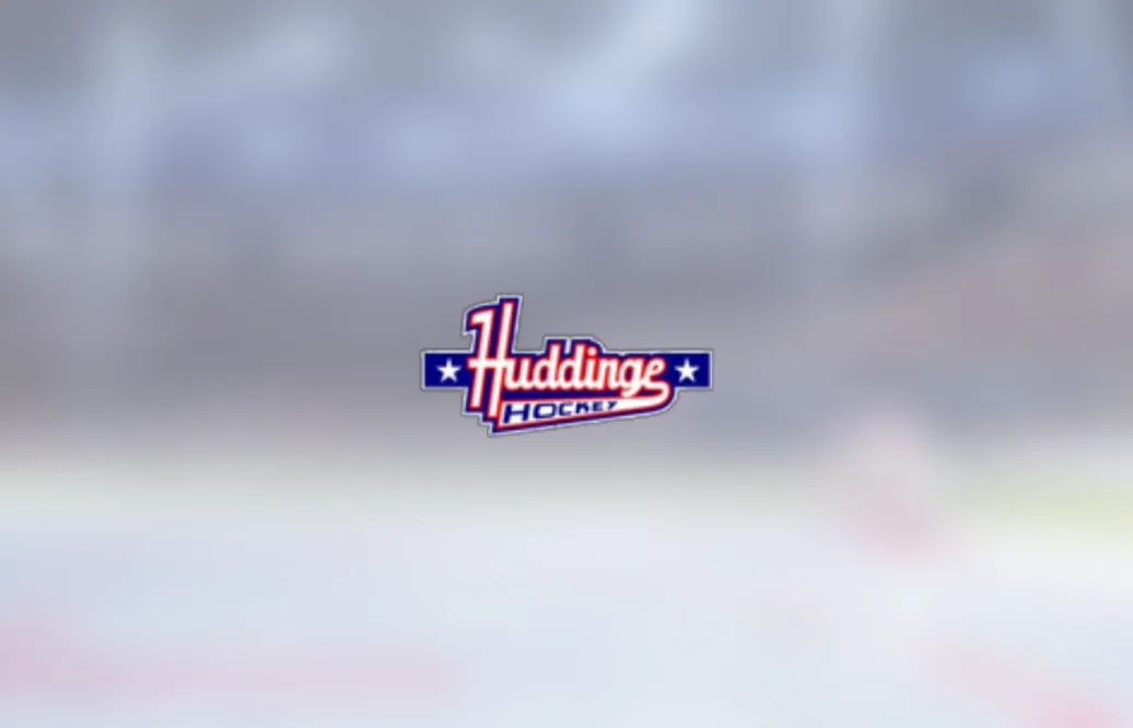 Backen Filip Pilö förlänger med Huddinge IK