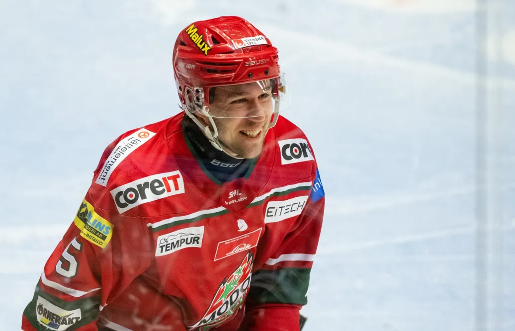 Beskedet: August Berg förlänger med MoDo