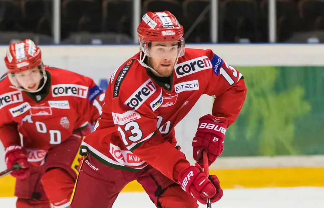 Allsvenske forwarden klubblös – börjar spela fotboll