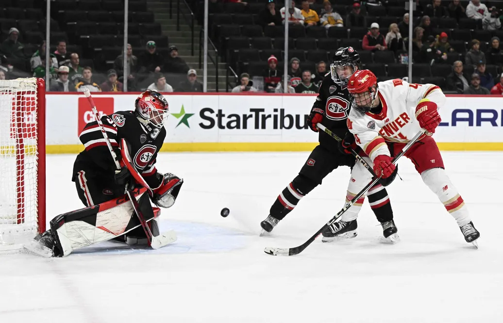 Isak Posch under Frozen Four i NCAA.