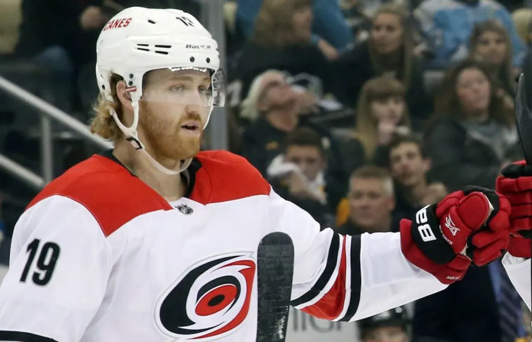 Stort avbräck inför play in-serien – stjärnbacken skadad igen