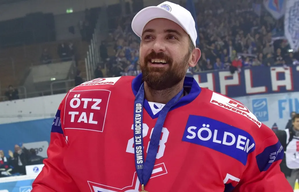 42 år – nu verkar det som mästarmålvakten lägger plock och stöt på hyllan