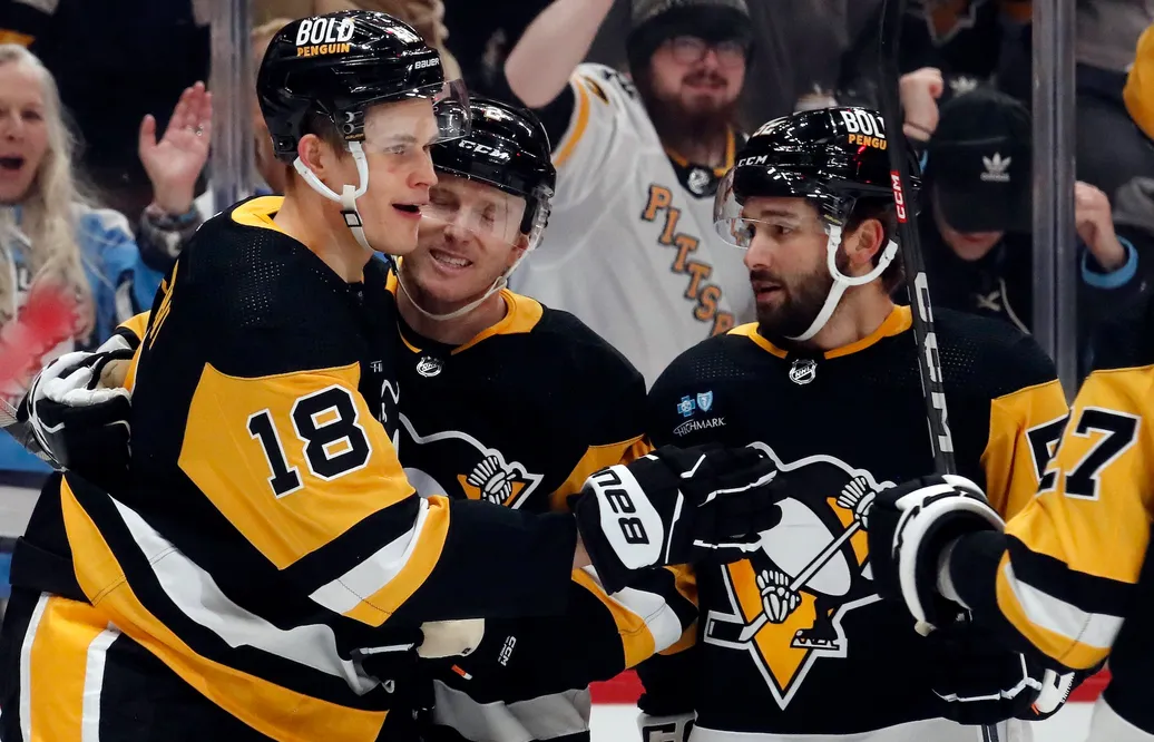 Blir det en återkomst till Sverige för Emil Bemström – eller fortsättning i NHL?