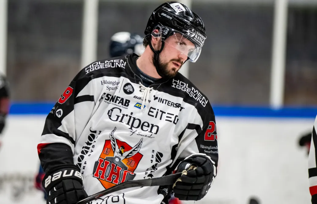 MJÖRNBERG: Utropstecken och frågetecken efter premiären
