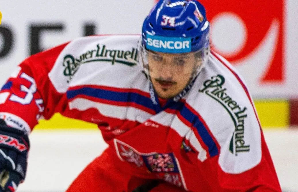 Bröt med sin KHL-klubb – nu är landslagsspelaren klar för SHL-spel