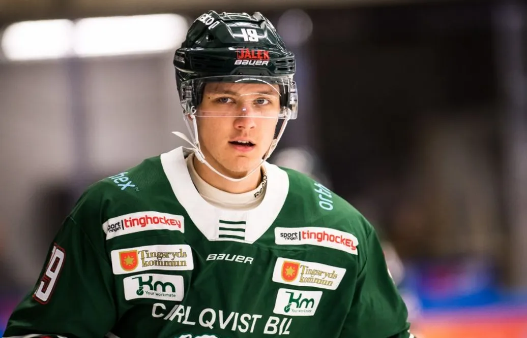 Gustav Olhaver bröt käken på träning
