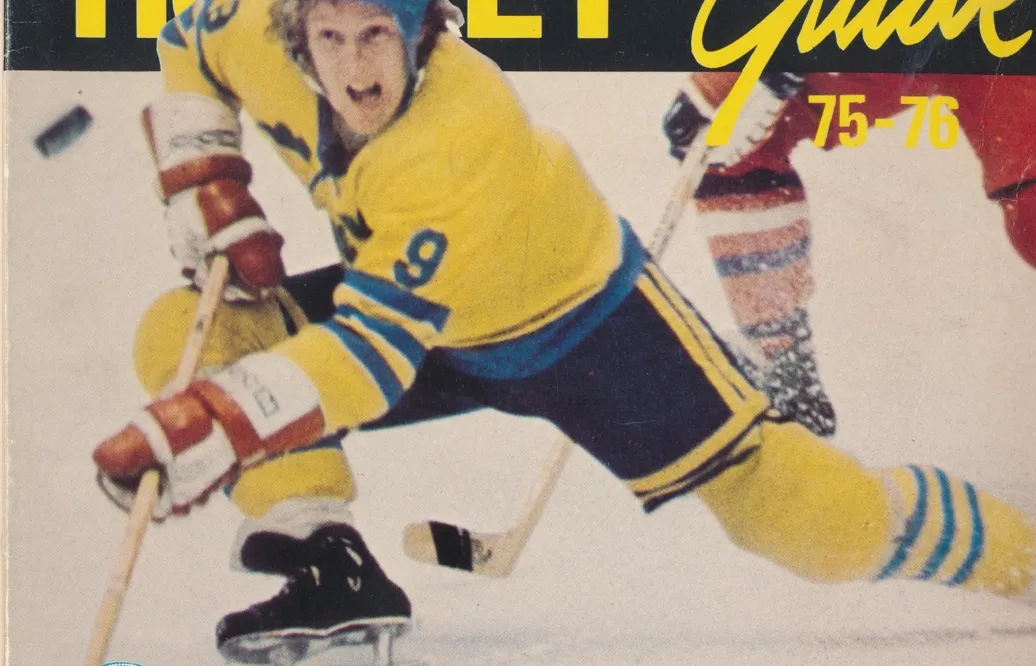 Ceweförlaget slog på stort och gav ut Hockey-guide inför säsongen 1975/76. På omslaget: Björn "Böna" Johansson