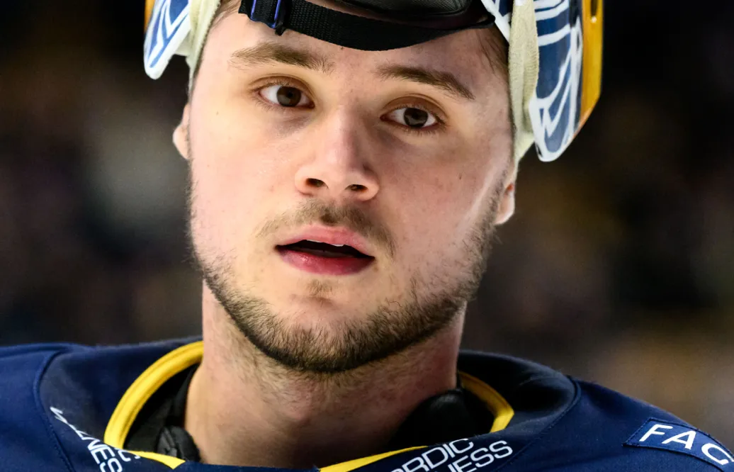 Frederik Dichow förlänger med HV71