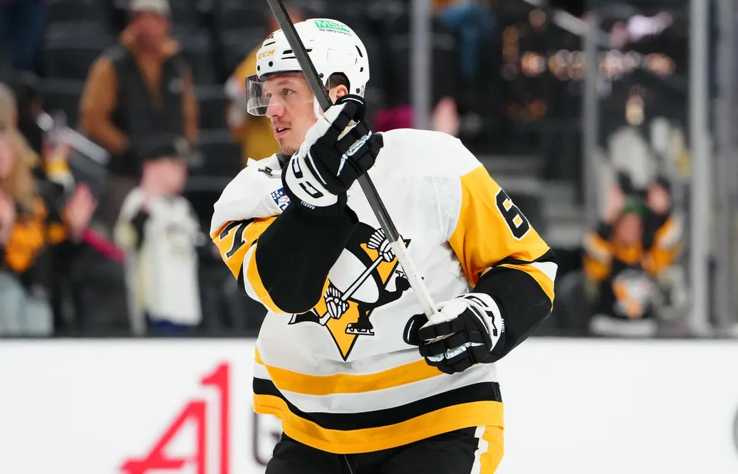 Rickard Rakell kan bli trejdad från Pittsburgh.