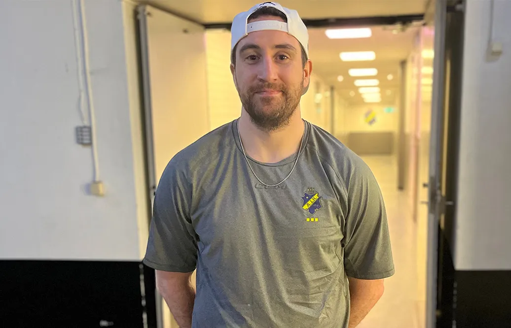 Nick Hutchison stortrivs i AIK - öppnar för att stanna: "Det är fantastiskt"
