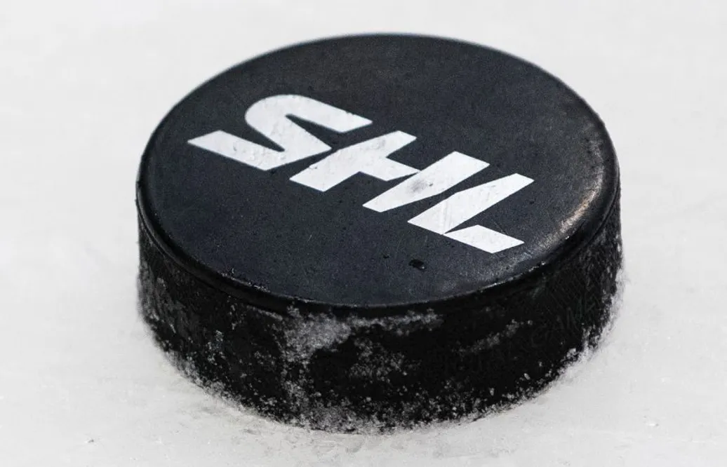 SHL skjuter upp två matcher