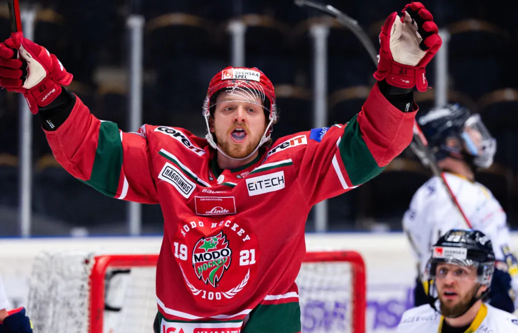 Agenten bekräftar: Riley Woods stannar i MoDo