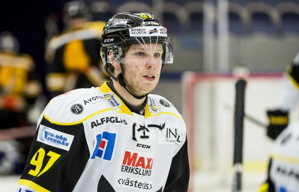 Sportchefen värvar hem sonen: ”Kommer från en tuff säsong”