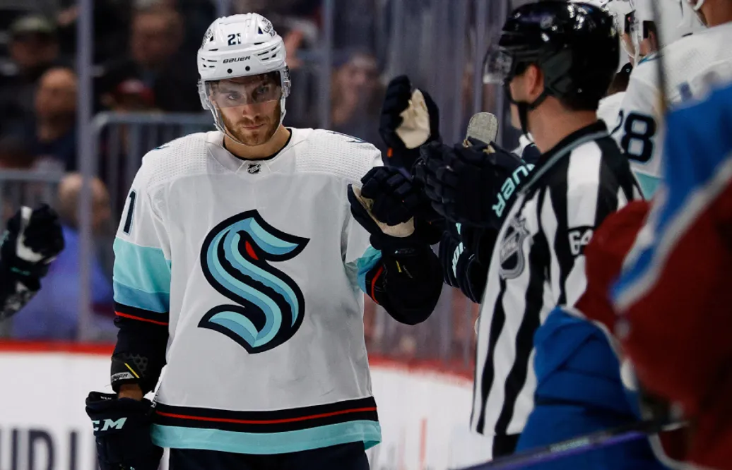 Alexander Wennberg trejdas till New York Rangers