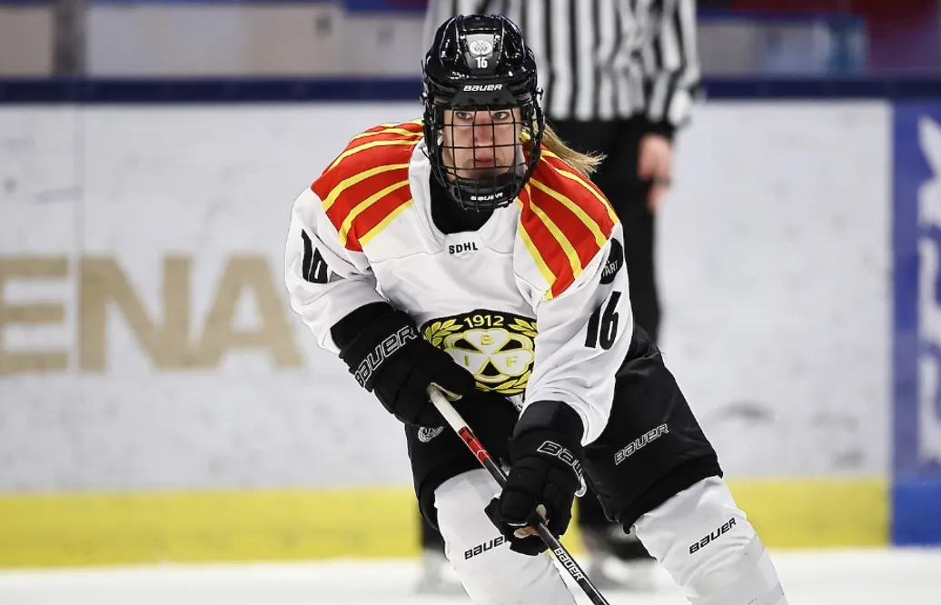 Katerina Mrazova gjorde sju poäng och fick matchstraff för crosschecking