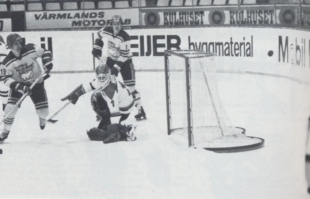 Håkan Loob och Siverth Andersson mot Västtyskland JVM 1979.