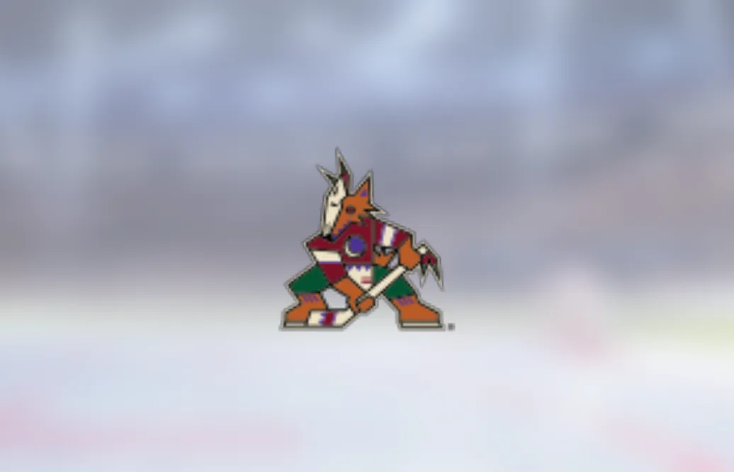 Backen Dysin Mayo förlänger med Arizona Coyotes