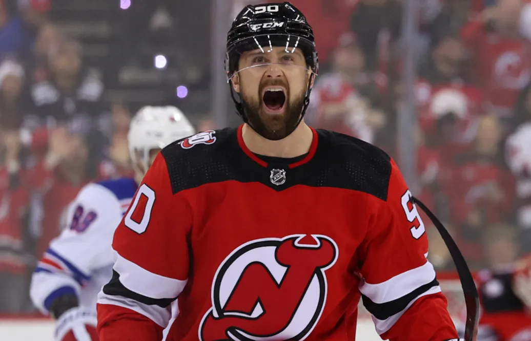 Tomas Tatar skriver på för Colorado Avalanche