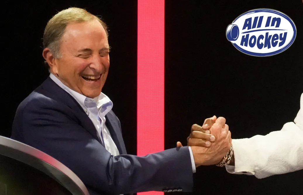 Gary Bettman och NHL fortsätter att tjäna storkovan – utan att svenska klubbar som producerar spelare till ligan blir mycket rikare. Foto: Kirby Lee-Imagn Images