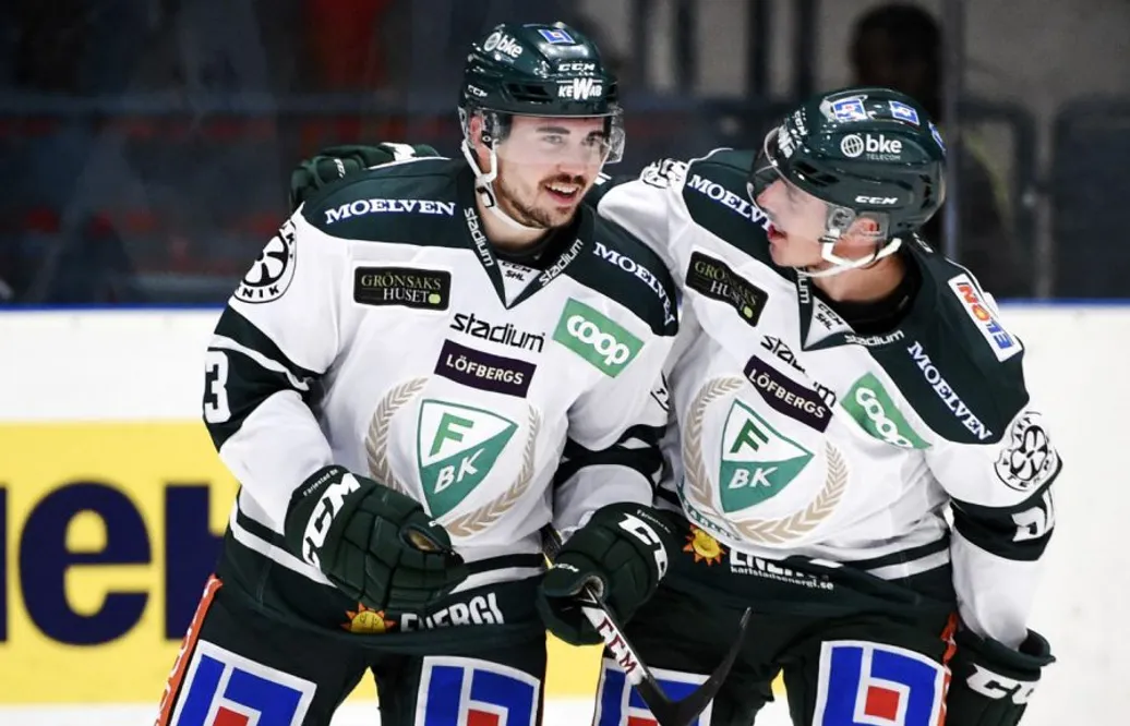 Första SHL-målet på nästan sex år – FBK-backen om långa vägen tillbaka: ”Hade inga tankar på SHL”