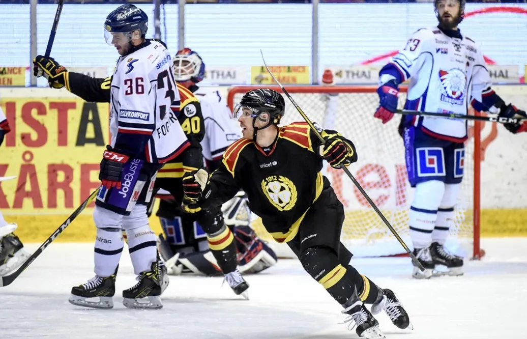 SHL-domare utsatt för hot – valde att stå över match