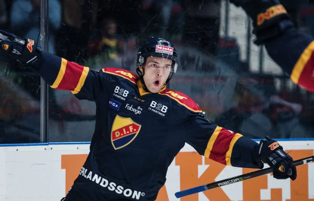 SHL-stjärnan till Tre Kronor efter återbud