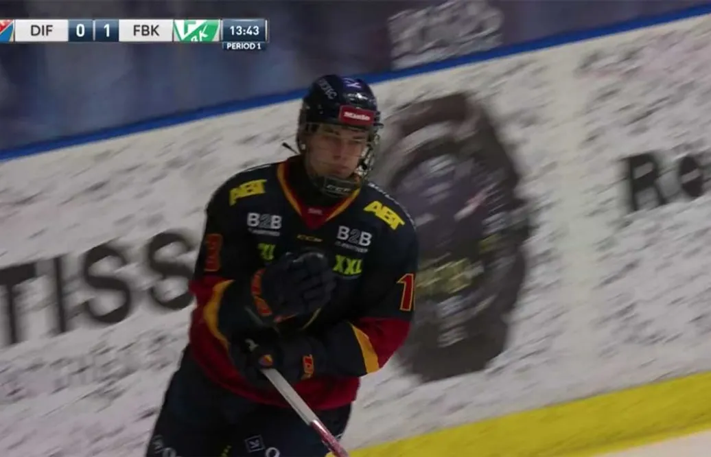 Nu har jättetalangen SHL-debuterat