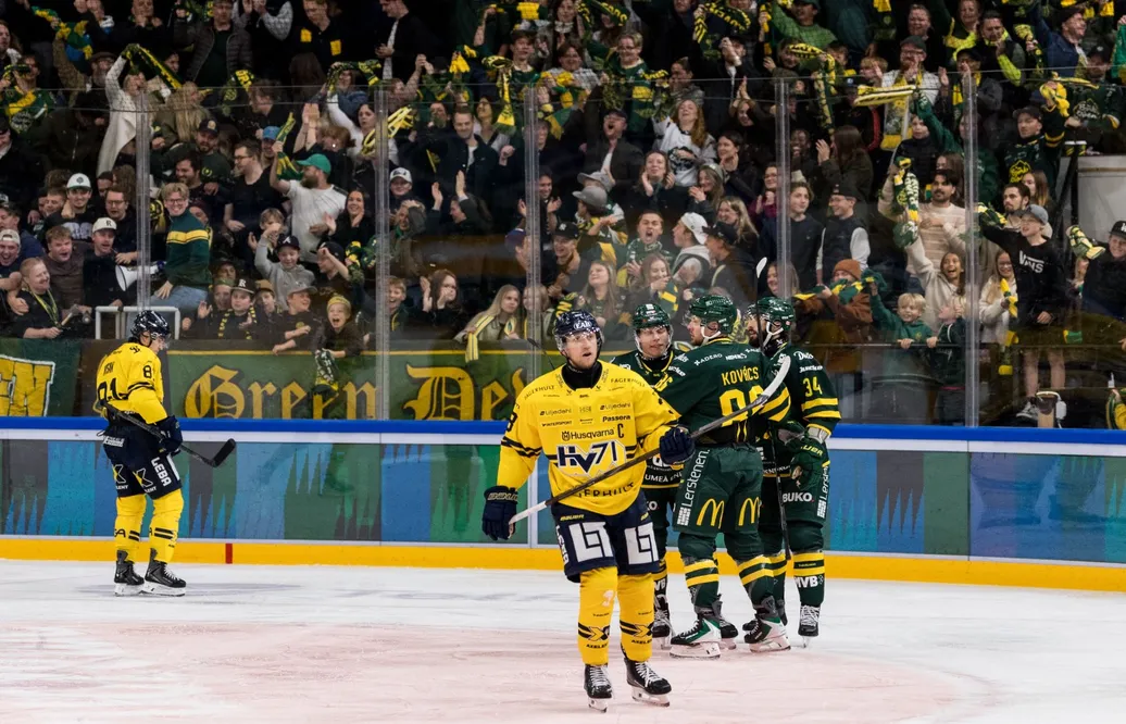 Löven vann första hemmamatchen i SHL på 26 år.
Foto: Bildbyrån
