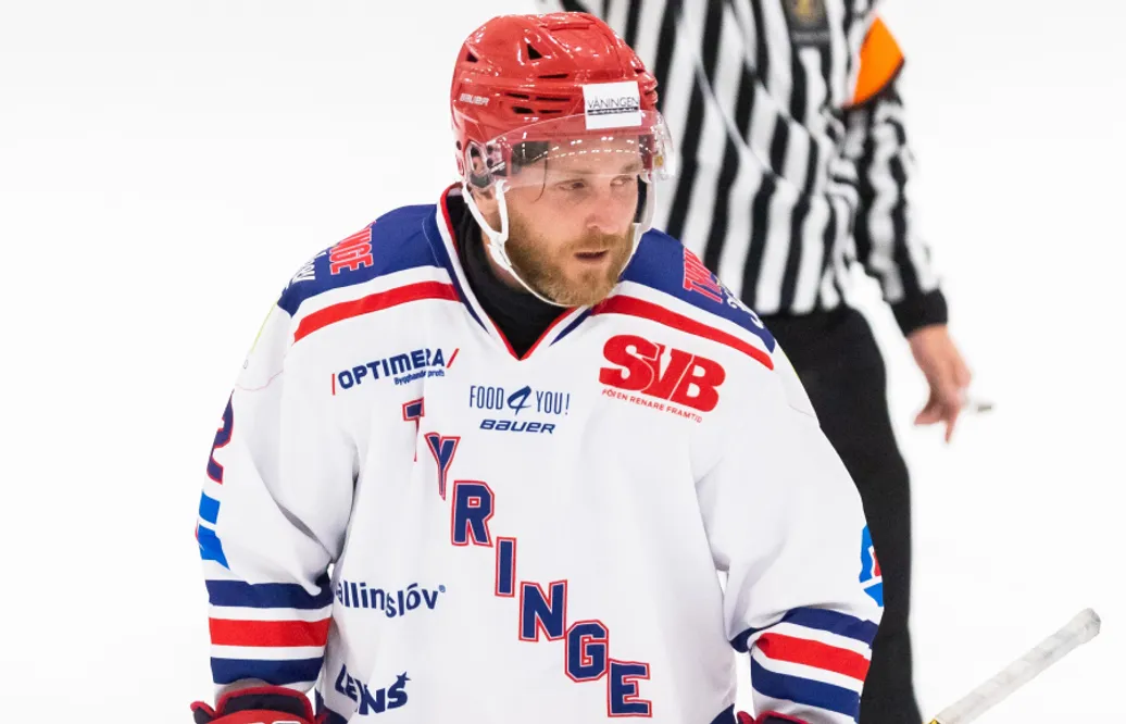 Fredrik Hansson skriver på för Glimma HK i Division 3