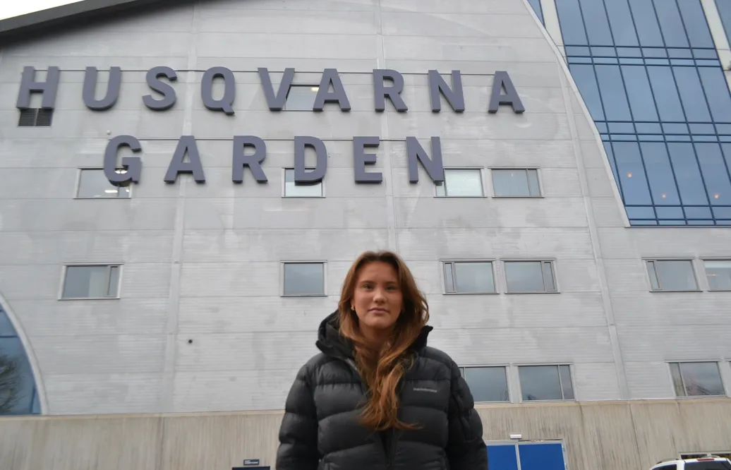 Jenna Raunio utanför Husqvarna Garden