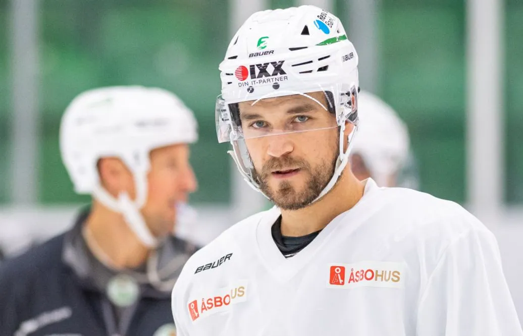 HV:s krislösning – lånar in back från SHL-konkurrent
