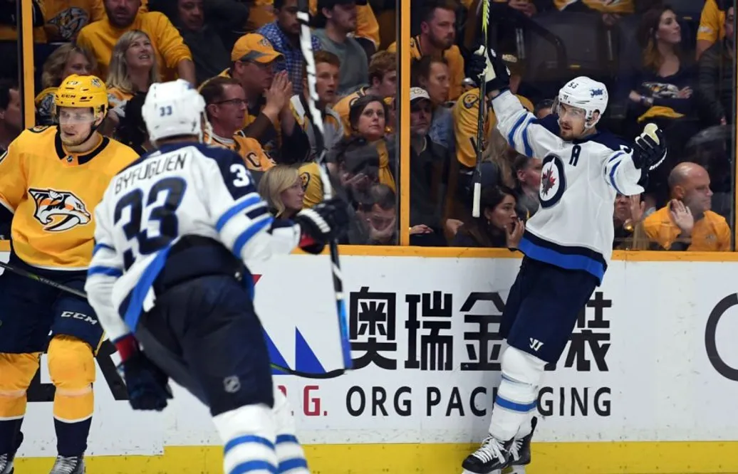 KROSSEN: Fart, fläkt, fysik – Winnipeg stormar mot konferensfinal