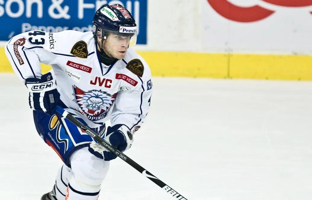 Förre SHL-forwarden spelar vidare