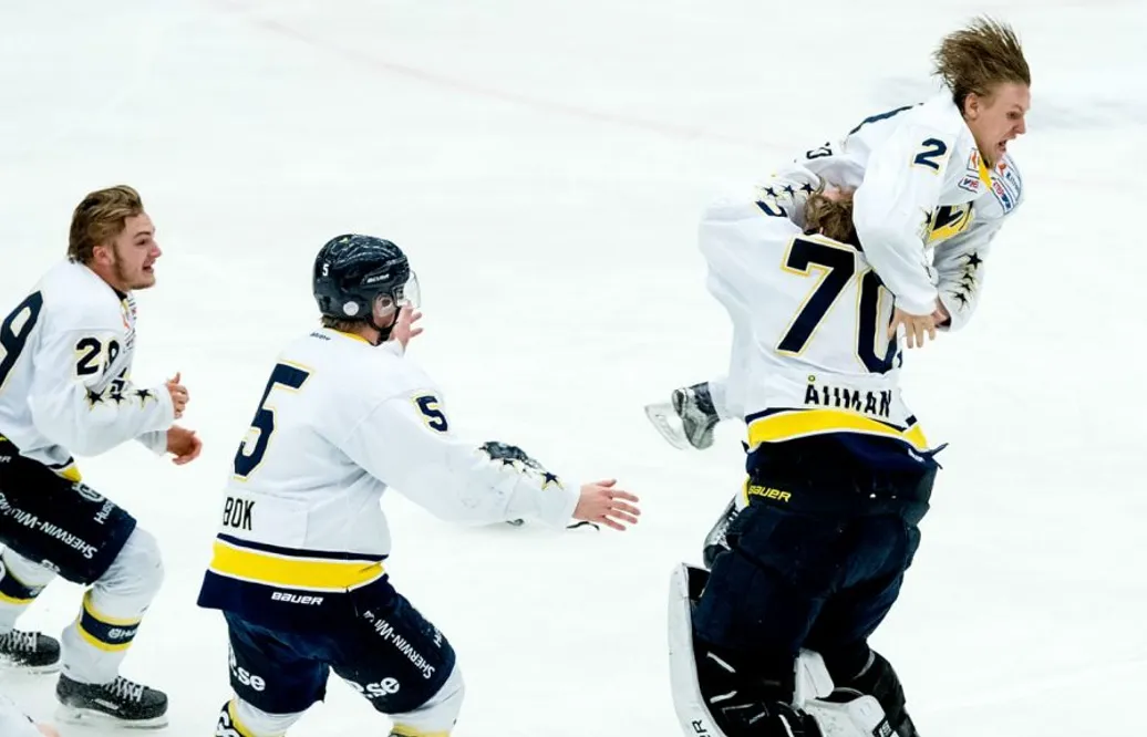 Tillbaka på tronen – HV71 svenska J20-mästare efter finalrysare
