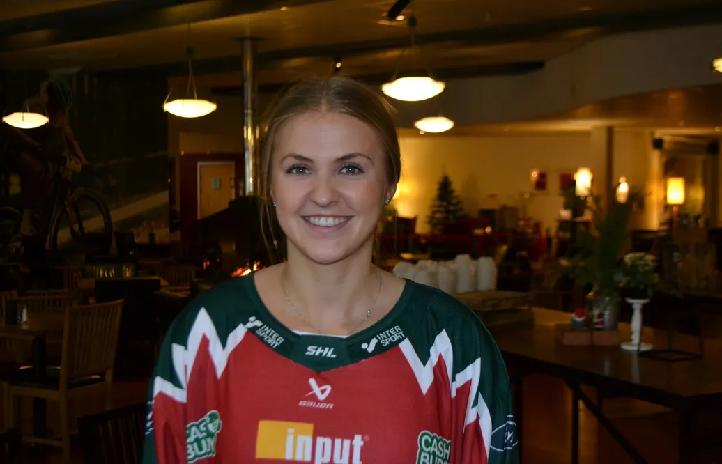 Sofie Lundin i Frölunda-tröjan. Foto. Ronnie Rönnkvist.